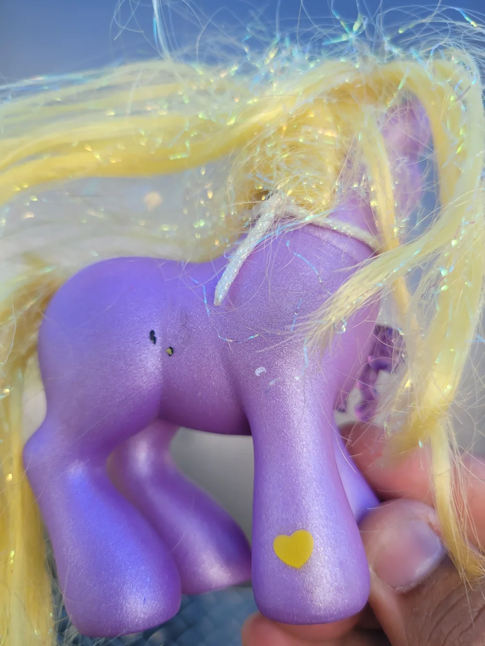 MLP My Little Pony G3 Daisy Jo With Necklace Charm Hasbro